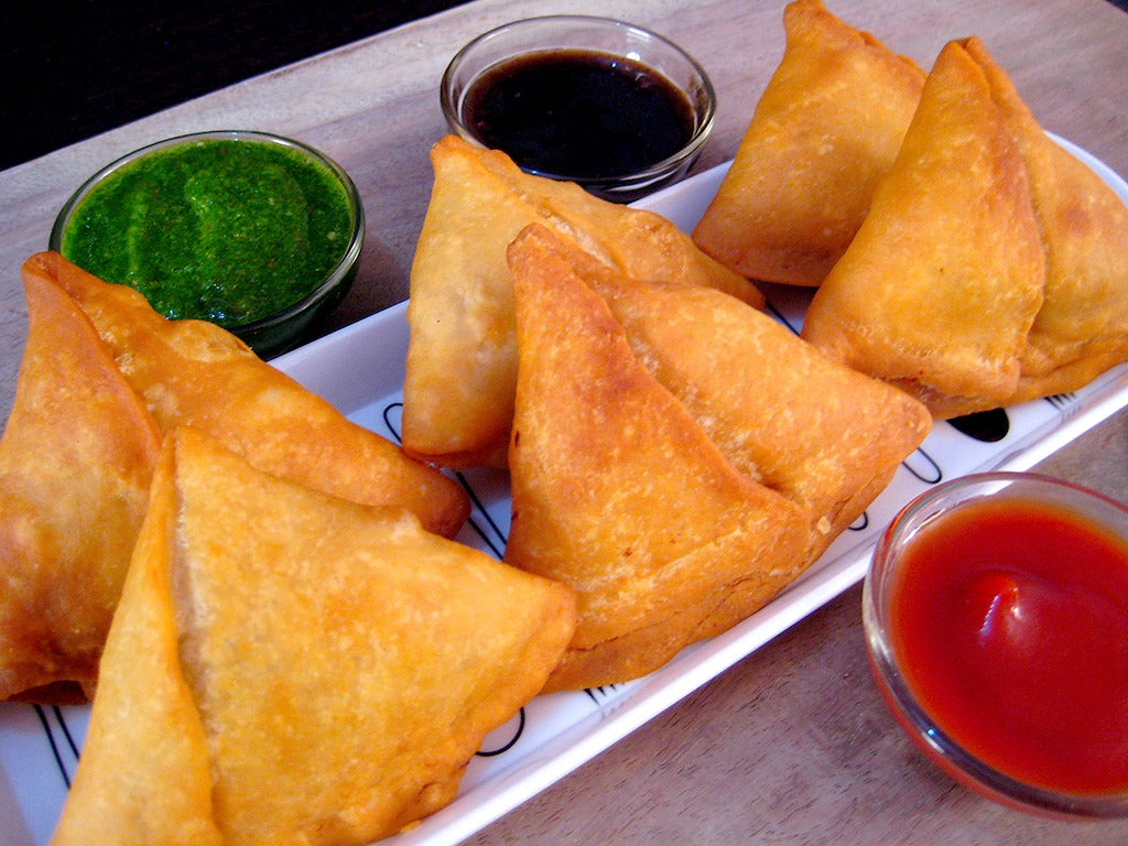 Tantalize Your Taste Buds With Easy Chicken Samosa Recipes