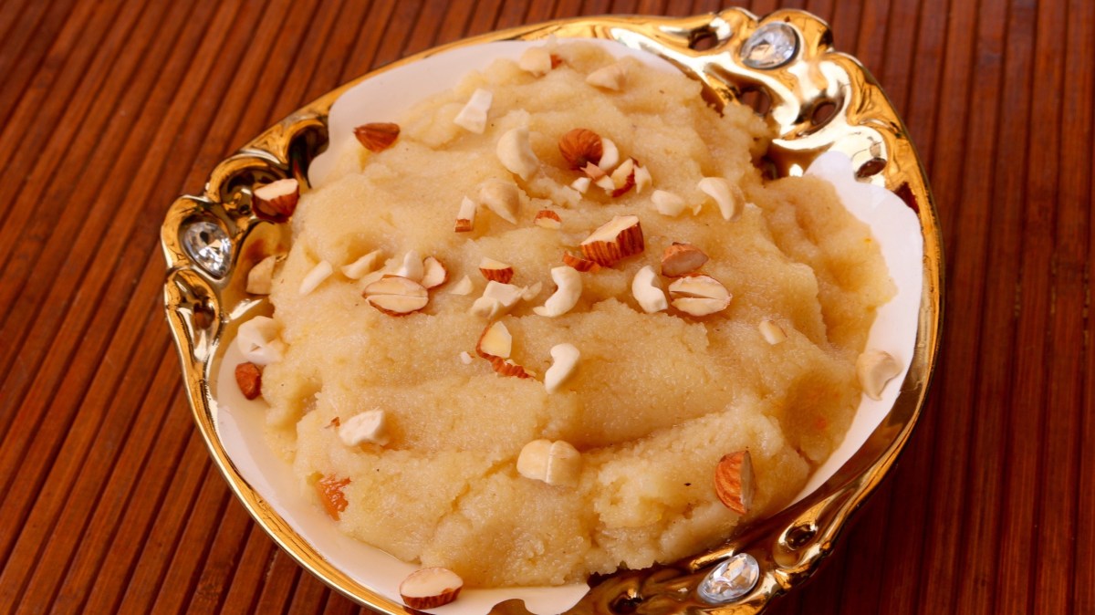 Delicious Pakistani Sooji Halwa (Semolina Halwa) as the Perfect Dessert